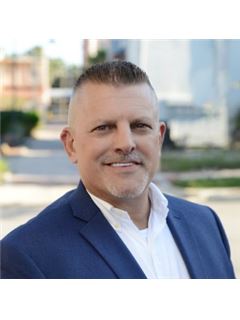 Re/Max 200 Realty