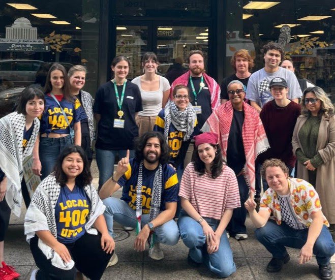 UFCW members pose for a group picture.