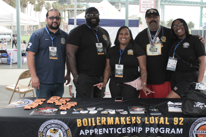A group of IBB Local 92 members volunteer at the 5K for Change.